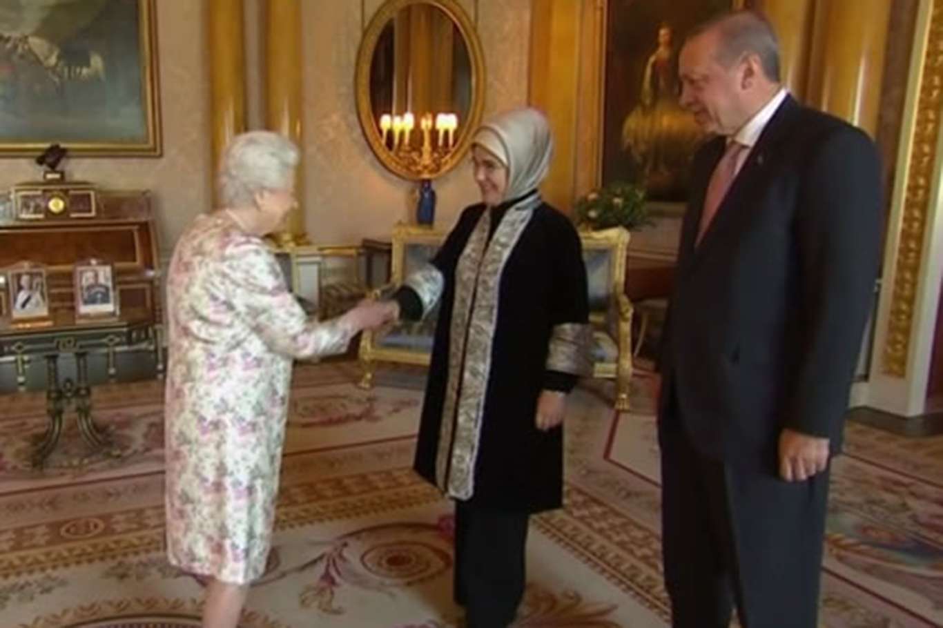 Cumhurbaşkanı Erdoğan'dan Kraliçe Elizabeth için taziye mesajı Cumhurbaşkanı Erdoğan'dan Kraliçe Elizabeth için taziye mesajı